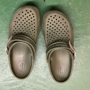 Crocs M7/W9